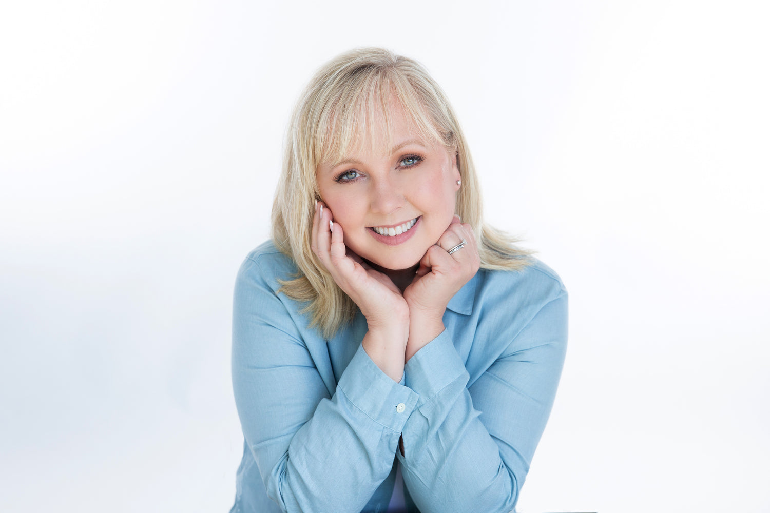 Discover Wings of Change Publications and Rebecca Wallace, Author